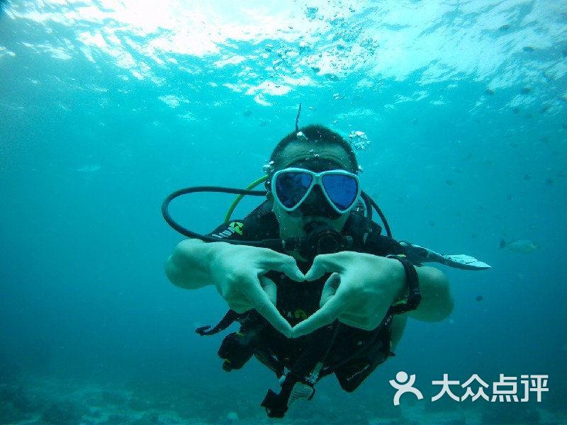 实施“微改造” 老街换新颜